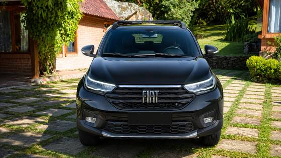 FIAT STRADA 1.3 FIREFLY FLEX VOLCANO CD MANUAL FIAT STRADA 1.3 FIREFLY FLEX VOLCANO CD MANUAL